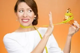 5 Ways You’re Sabotaging Your Weight Loss Goals Subconsciously